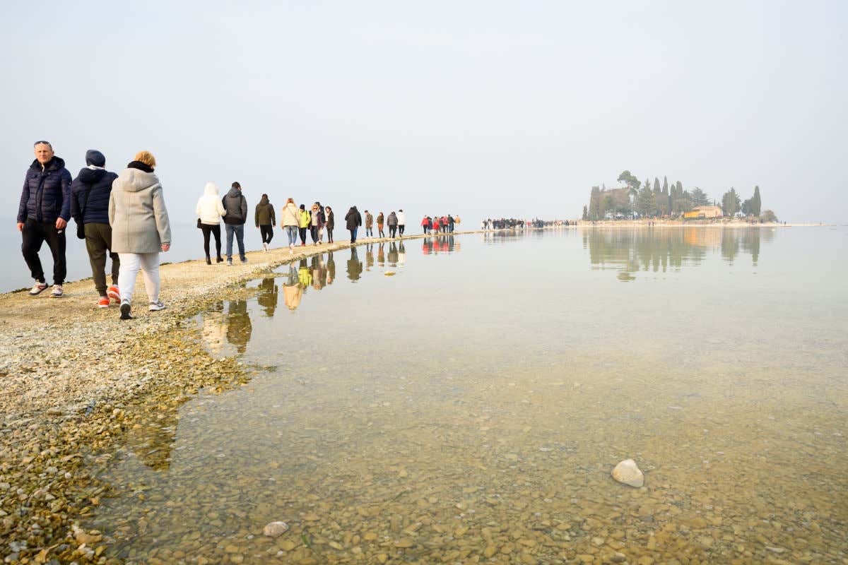 Allarme siccit&agrave;: -53% di neve sulle Alpi ciliegi in fiore e fave fuori stagione